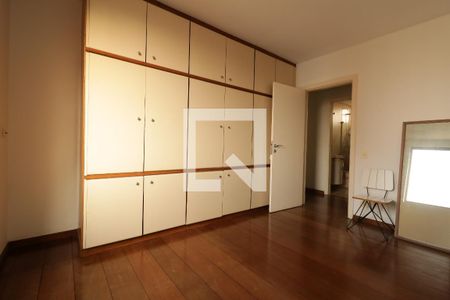 Apartamento à venda com 245m², 4 quartos e 3 vagasQuarto 3