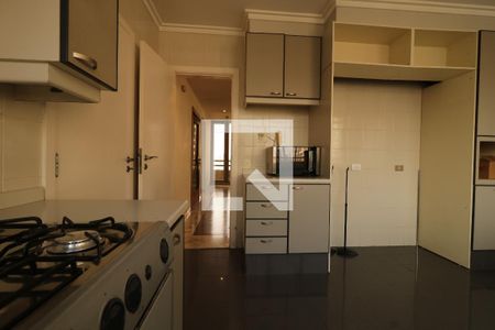 Apartamento à venda com 245m², 4 quartos e 3 vagasCozinha