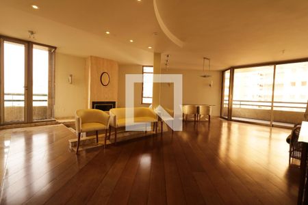 Apartamento à venda com 245m², 4 quartos e 3 vagasSala