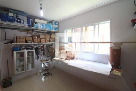 Casa à venda com 705m², 4 quartos e 8 vagasDepósito