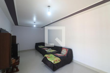 Casa à venda com 705m², 4 quartos e 8 vagasSala de TV
