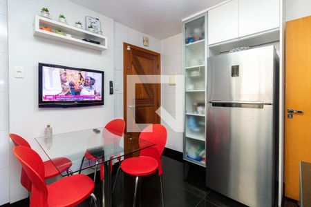 Apartamento à venda com 166m², 4 quartos e 4 vagasCozinha