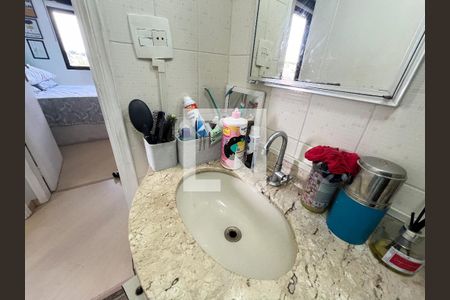 Apartamento à venda com 70m², 2 quartos e 1 vaga Apartamento à venda com 70m², 2 quartos e 1 vagaBanheiro
