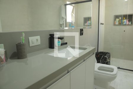 Apartamento à venda com 140m², 4 quartos e 2 vagasBanheiro 01