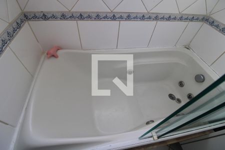 Casa à venda com 120m², 3 quartos e 2 vagasBanheira da suíte