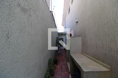 Casa à venda com 120m², 3 quartos e 2 vagasQuintal lateral