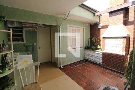 Casa à venda com 120m², 3 quartos e 2 vagasÁrea fundos da casa - Edícula