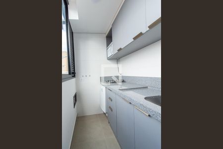 Cozinha - Armários de kitnet/studio para alugar com 1 quarto, 19m² em Água Verde, Curitiba