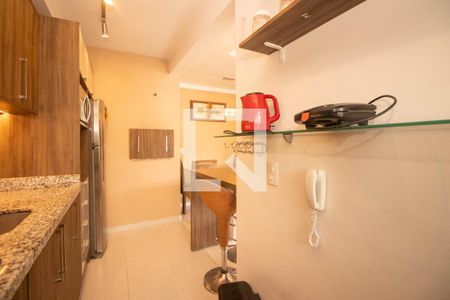 Apartamento à venda com 57m², 2 quartos e 1 vaga Apartamento à venda com 57m², 2 quartos e 1 vagaCozinha e Área de Serviço