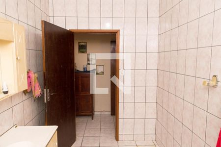 Casa à venda com 210m², 3 quartos e 2 vagasBanheiro 2