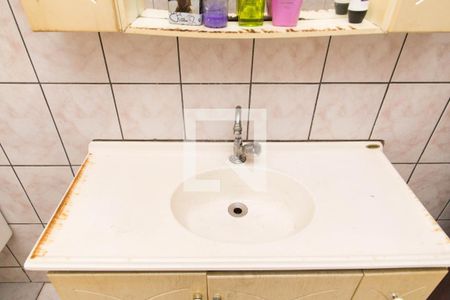 Casa à venda com 210m², 3 quartos e 2 vagasBanheiro 2