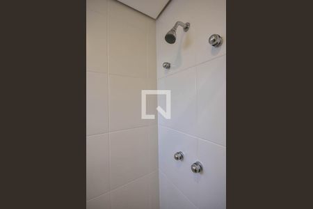 Apartamento à venda com 103m², 2 quartos e 3 vagasChuveiro do Banheiro da Suíte