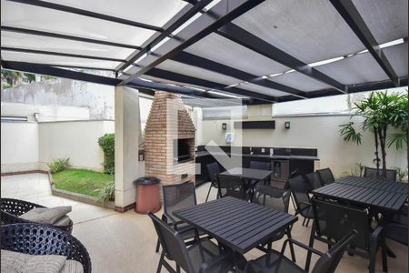 Apartamento à venda com 103m², 2 quartos e 3 vagasÁrea comum Churrasqueira