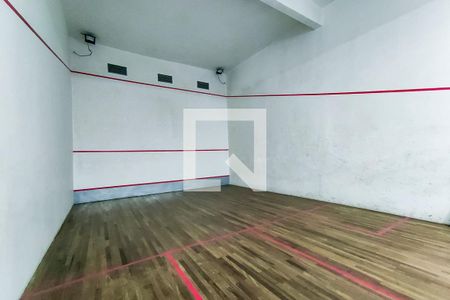 Apartamento à venda com 170m², 3 quartos e 3 vagas Apartamento à venda com 170m², 3 quartos e 3 vagasÁrea Comum - Squash