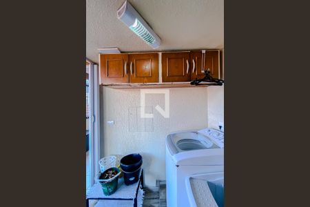 Casa à venda com 150m², 4 quartos e 2 vagasLavanderia