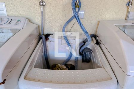 Casa à venda com 150m², 4 quartos e 2 vagasLavanderia