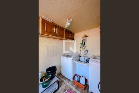 Casa à venda com 150m², 4 quartos e 2 vagasLavanderia