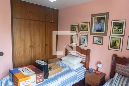 Apartamento à venda com 126m², 4 quartos e 1 vagaQuarto 2