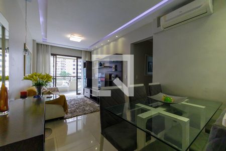 Sala de apartamento para alugar com 2 quartos, 80m² em Barra da Tijuca, Rio de Janeiro