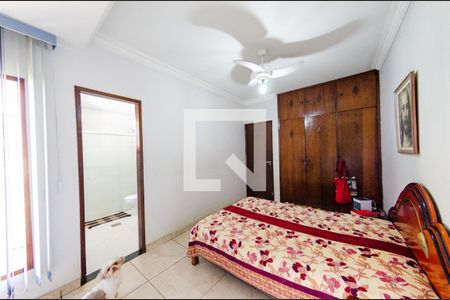 Casa à venda com 200m², 3 quartos e 2 vagasSuíte