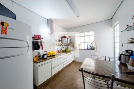 Casa à venda com 200m², 3 quartos e 2 vagasCozinha