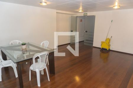 Apartamento para alugar com 65m², 2 quartos e 1 vagaÁrea comum - Salão de festas