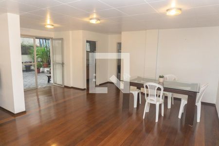 Apartamento para alugar com 65m², 2 quartos e 1 vagaÁrea comum - Salão de festas