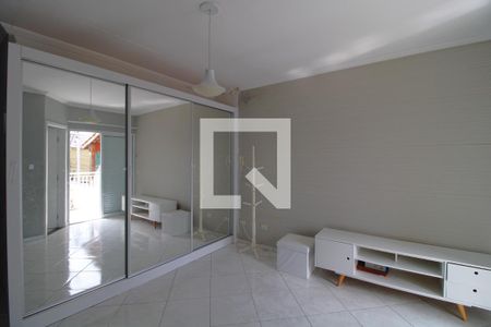 Casa à venda com 117m², 3 quartos e 2 vagasSuíte