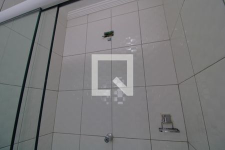 Casa à venda com 117m², 3 quartos e 2 vagasÁrea do chuveiro banheiro da suíte