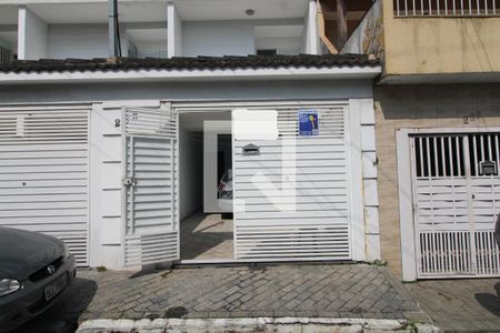 Casa à venda com 117m², 3 quartos e 2 vagasFachada