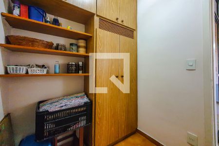 Apartamento à venda com 100m², 3 quartos e 2 vagas Apartamento à venda com 100m², 3 quartos e 2 vagasQuarto de Serviço