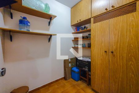 Apartamento à venda com 100m², 3 quartos e 2 vagas Apartamento à venda com 100m², 3 quartos e 2 vagasQuarto de Serviço
