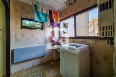 Apartamento à venda com 100m², 3 quartos e 2 vagas Apartamento à venda com 100m², 3 quartos e 2 vagasÁrea de Serviço