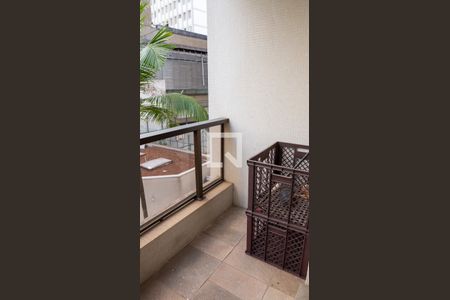 Apartamento à venda com 241m², 5 quartos e 4 vagas Apartamento à venda com 241m², 5 quartos e 4 vagasVaranda