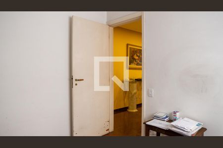 Apartamento à venda com 241m², 5 quartos e 4 vagas Apartamento à venda com 241m², 5 quartos e 4 vagasQuarto 4