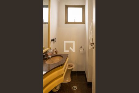 Apartamento à venda com 241m², 5 quartos e 4 vagas Apartamento à venda com 241m², 5 quartos e 4 vagasLavabo
