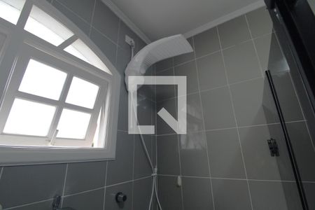 Casa à venda com 300m², 3 quartos e 3 vagasChuveiro banheiro da suíte