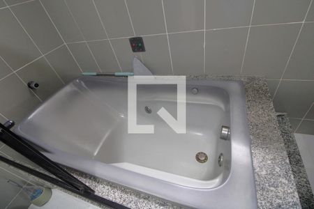 Casa à venda com 300m², 3 quartos e 3 vagasBanheira da suíte