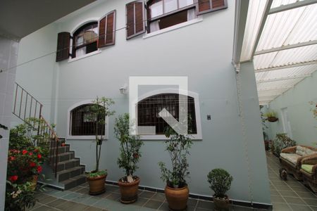 Casa à venda com 300m², 3 quartos e 3 vagasFundos da casa