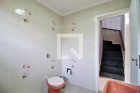 Casa à venda com 255m², 3 quartos e 2 vagasBanheiro 2