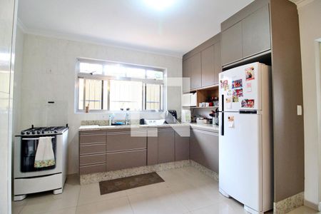 Casa à venda com 255m², 3 quartos e 2 vagasCozinha 