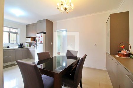 Casa à venda com 255m², 3 quartos e 2 vagasCozinha 