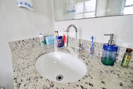 Casa à venda com 255m², 3 quartos e 2 vagasBanheiro 1