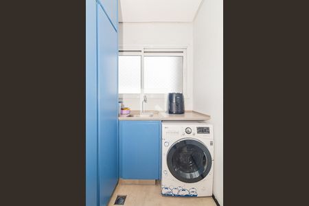 Apartamento à venda com 128m², 3 quartos e 2 vagas Apartamento à venda com 128m², 3 quartos e 2 vagasCozinha e Área de Serviço