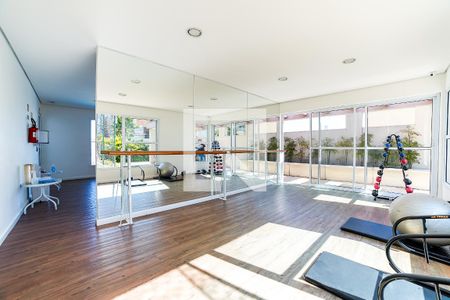 Apartamento à venda com 128m², 3 quartos e 2 vagas Apartamento à venda com 128m², 3 quartos e 2 vagasÁrea comum - Academia