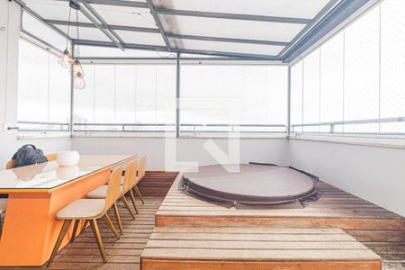 Apartamento à venda com 128m², 3 quartos e 2 vagas Apartamento à venda com 128m², 3 quartos e 2 vagasEspaço Gourmet