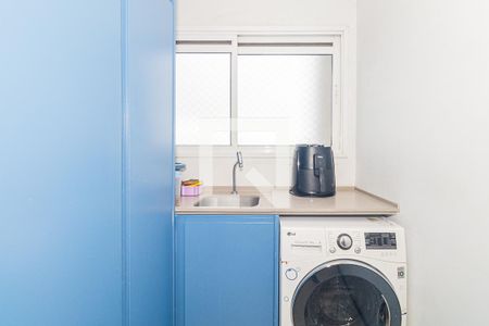 Apartamento à venda com 128m², 3 quartos e 2 vagas Apartamento à venda com 128m², 3 quartos e 2 vagasCozinha e Área de Serviço