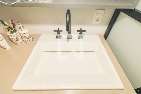 Apartamento à venda com 128m², 3 quartos e 2 vagas Apartamento à venda com 128m², 3 quartos e 2 vagasBanheiro da Suíte 2