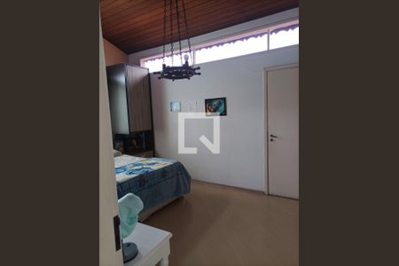 Casa à venda com 250m², 5 quartos e 2 vagasquarto 04