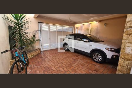 Casa à venda com 250m², 5 quartos e 2 vagasQuintal